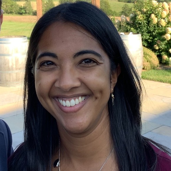 Meet your Posher, Mia - Picture 1 of 1